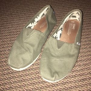 Olive Green Toms